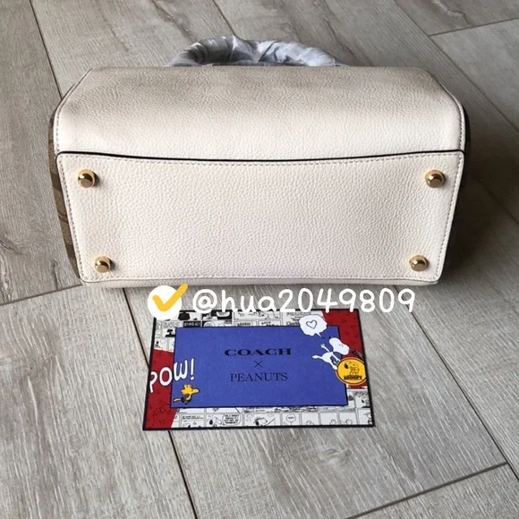 Coach X Peanuts Rowan Satchel With Snoopy - Picture 6 of 10